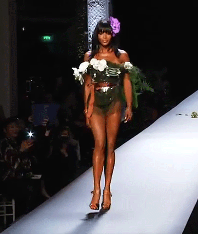messgala:Naomi Campbell closes Jean Paul Gaultier Haute Couture S/S 15