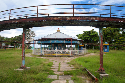 abandoned-playgrounds:  Umoja Children’s Park on Pemba Island in Tanzania, Africa More Here