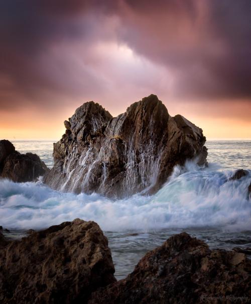 oneshotolive:  Little Corona Beach. CA. [1967x2378] [OC] IG: AndyKCaptures 📷: AndyKCaptures 