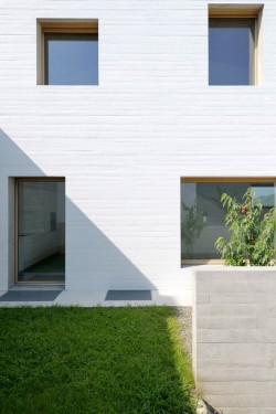 parashute:  modern-addict:  i love those windows  ★ MODERNEON ★ 