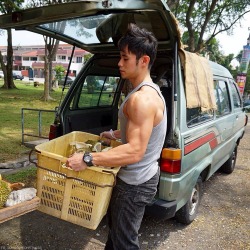 bbbtm13:  I don’t want durian, can I dabao him, Jordan Yeoh, back home? 😍   Reblog &amp; follow me for more hot stuff!