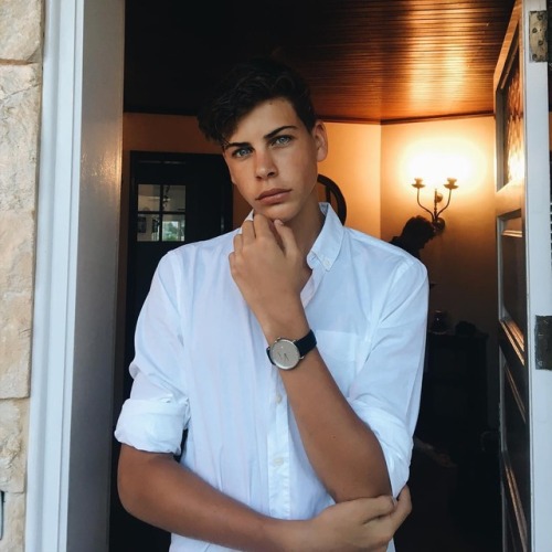 Spanish boy Arnau MARIN / insta:arnaumarin  / snap:arnaumariin