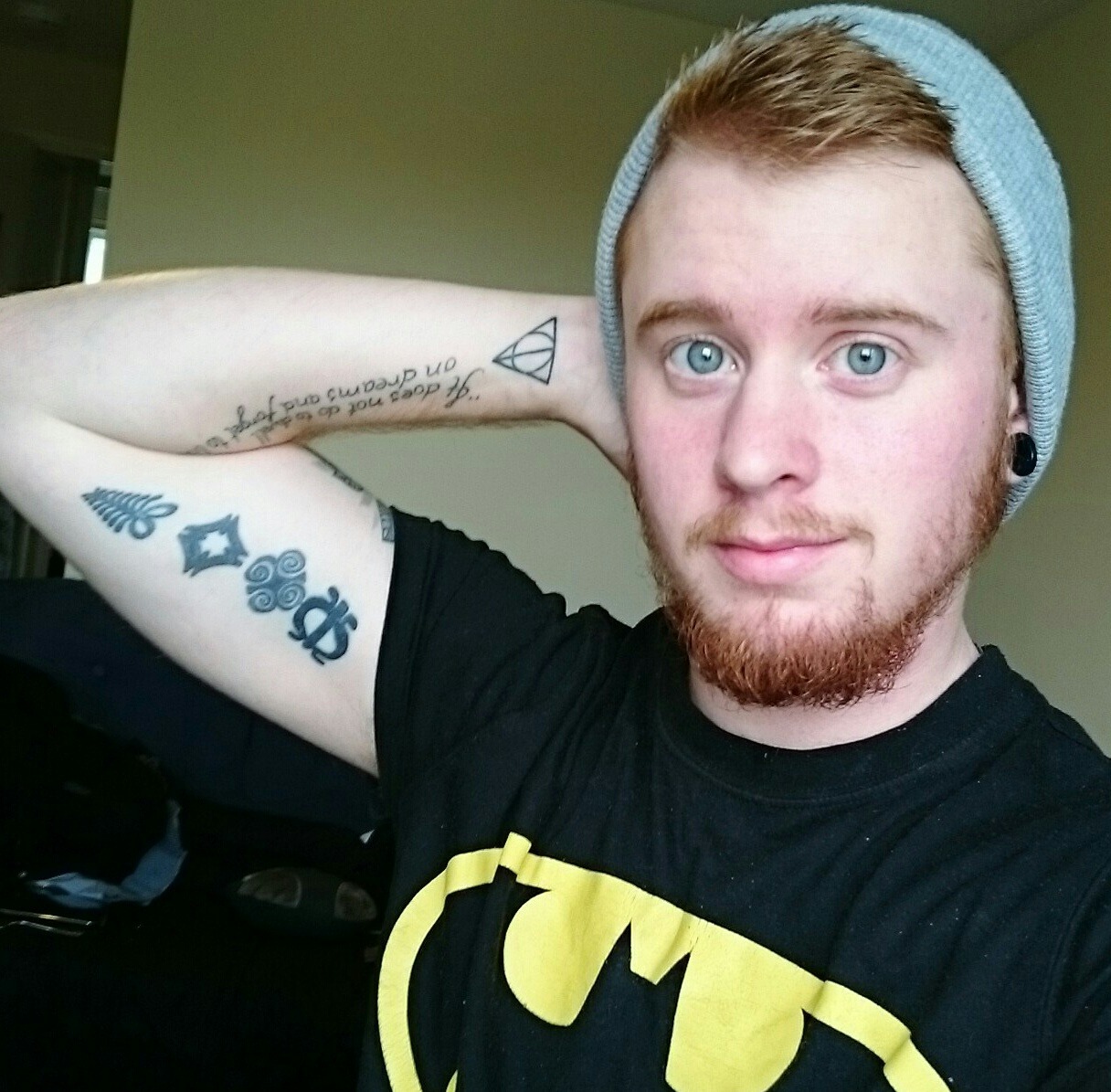 accio-aj:  Recreating old photos is fun xD first week on testosterone, 15 months,