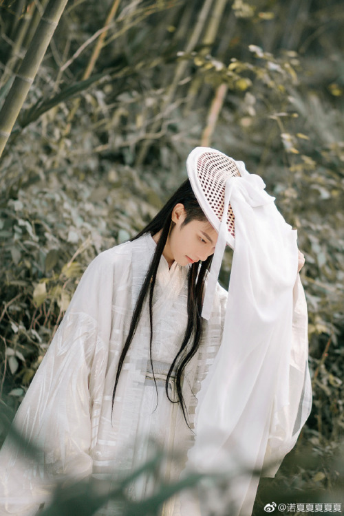 ziseviolet:yansanniang:@诺夏夏夏夏夏Traditional Chinese Hanfu.