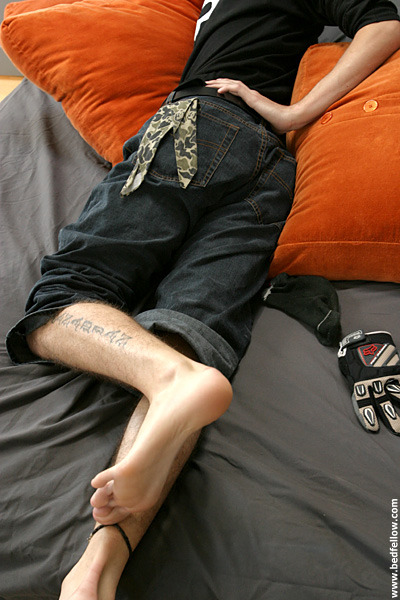 barefootbro22:  prmalefootluvr77:  Chance  Oh so hot
