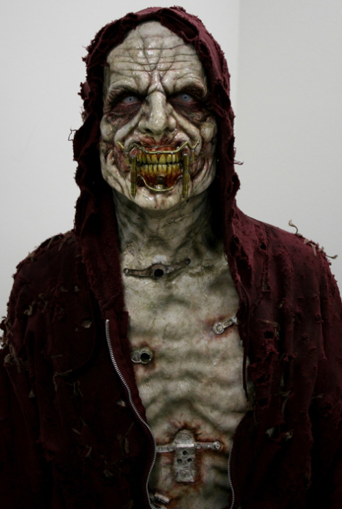 Dental procedure gone bad? From Glenn Hetrick’s Optic Nerve Studios. #MonsterSuitMonday
