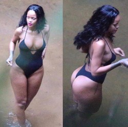 thecajanbajan:  Thick Rihanna