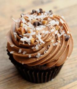 Do-Not-Touch-My-Food:  Cupcake / Ooh La La Sweets