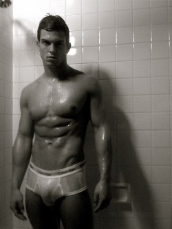 renaldostuff:  The Man in wet shorts 