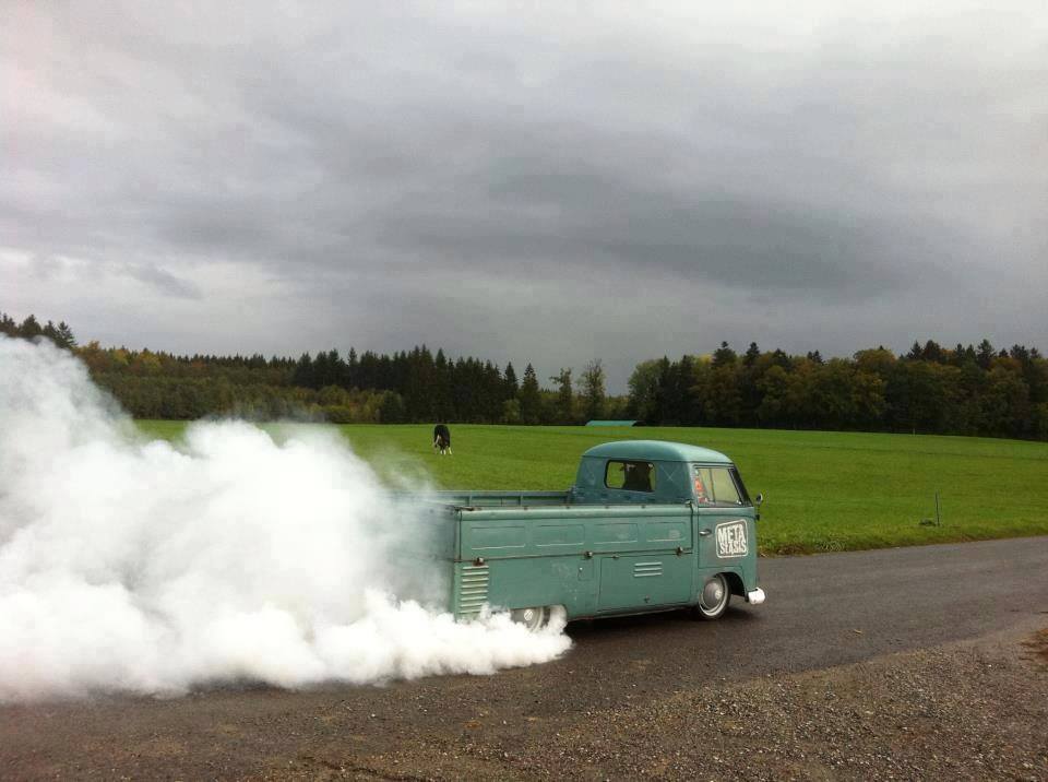 exitthedragon:  lit up going nowhere…