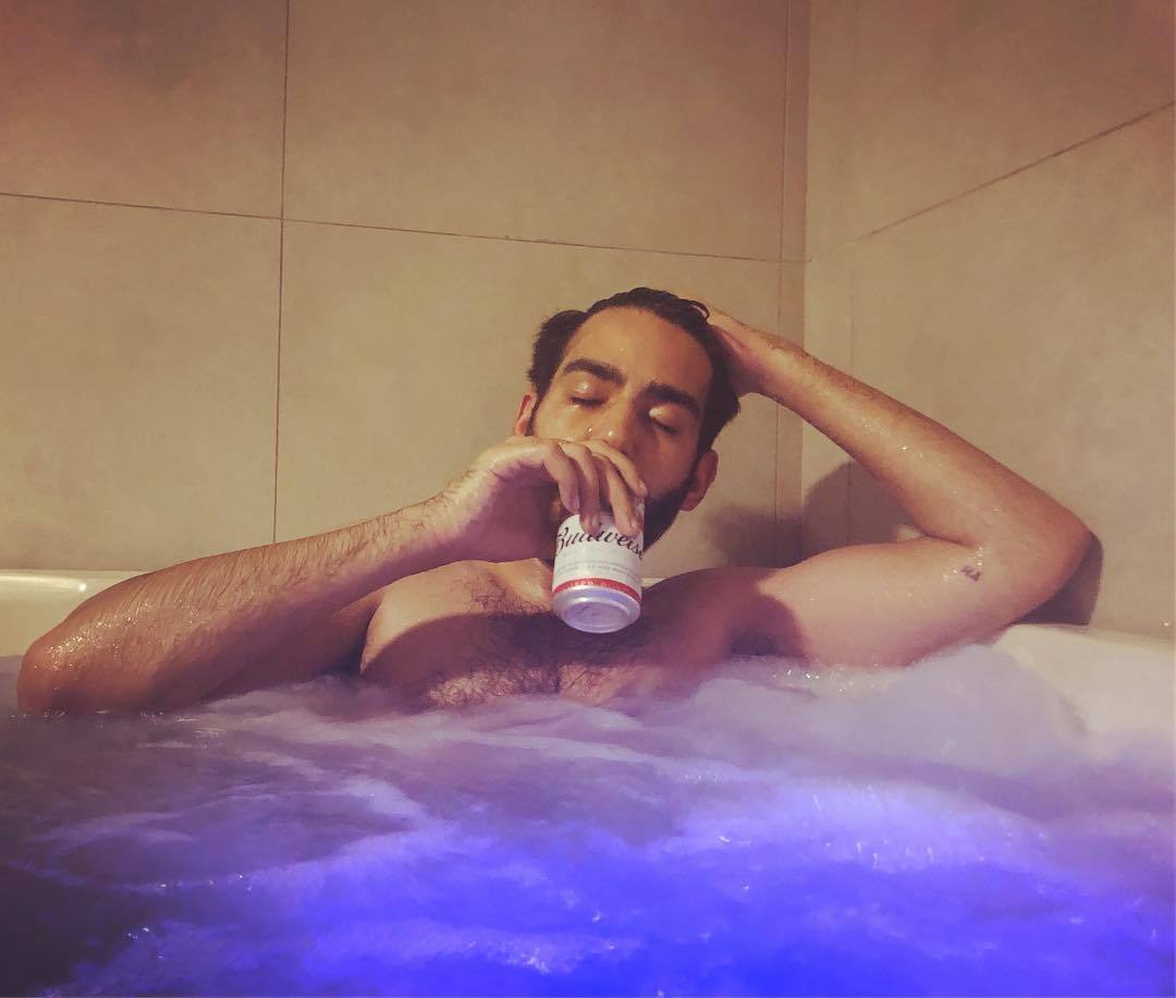 celebswhogetslepton: @rahulkohli13: 🎶 I’m living my best life 🎶  