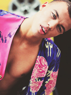 ohsexyguys:  ohsexyguys:Dudley O'shaughnessy
