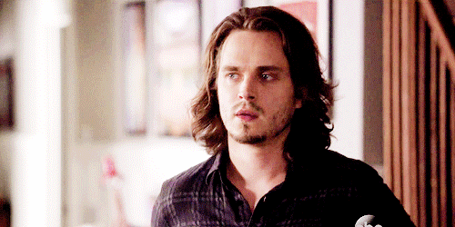 whentherightonecomesalong:  Juliette & Avery in every episode 4x10 “We’ve Got Nothing but Love t