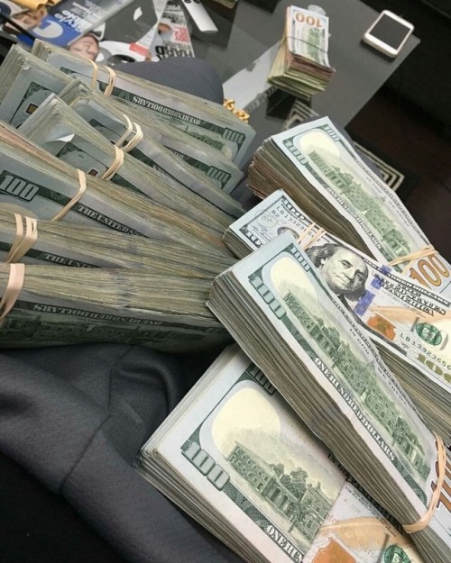 prettyboybenz: Ma favourite colour is money