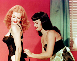 vintagegal:  Tempest Storm and Bettie Page in Irving Klaw’s Teaserama (1955)