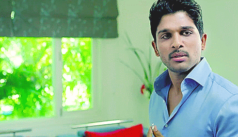 tollywoodprema:  Son of Sathyamurthy trailer X