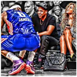 born2bwild1:  This pic tho #Beyonce #Jayz