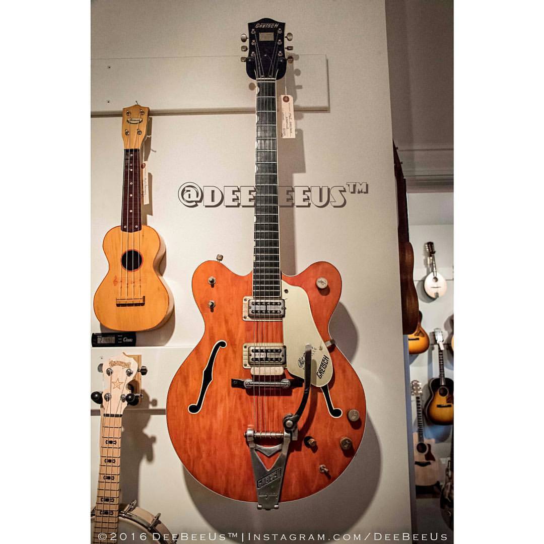 deebeeus: #GibSunday SchmibSunday.  This is GRET-SCHunday!!!  1967 #Gretsch #6120