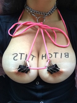 urbbydollx188:  Stupid bitchtits tying up her sag bags to look better