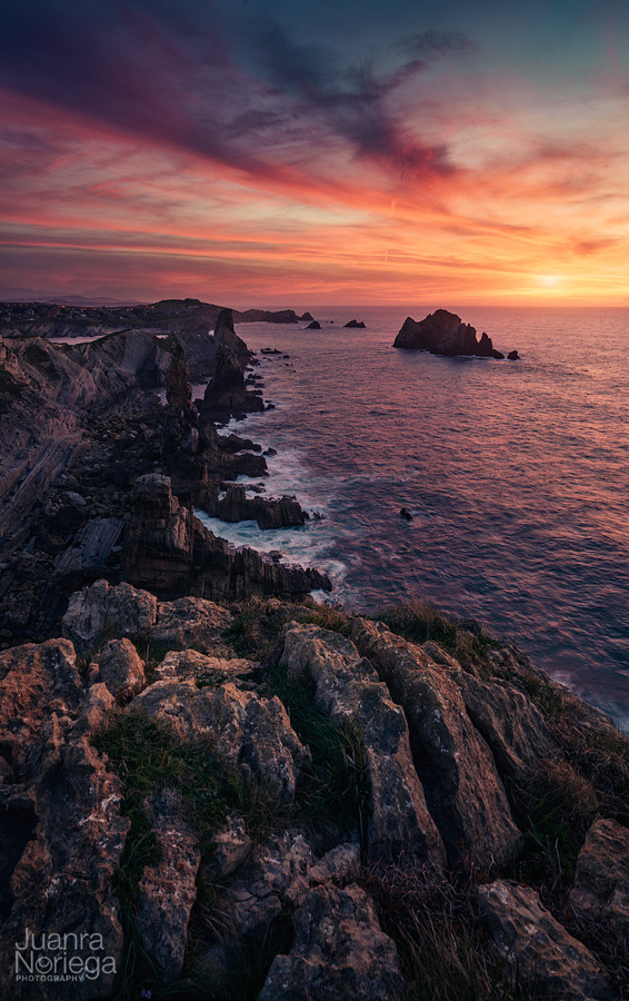drxgonfly:  Orange Hour (by Juanra Noriega) 