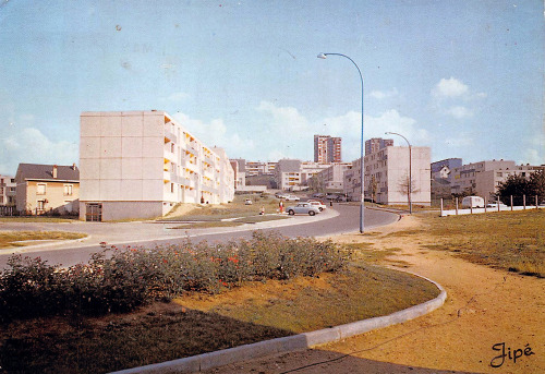 retrogeographie:Coulaines, agglomération du Mans.La cité de Bellevue.