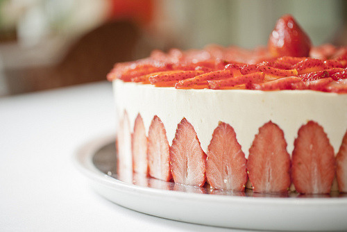 ilikeasianfood: Opera Strawberry Fraisier by Park Hyatt Saigon on Flickr.