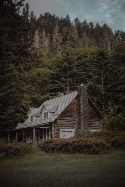 withoutroots:olympic national park: 87  Stormking ranger cabin 😊