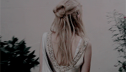 graceburgess: i didn’t eat for three days so i could be lovely.