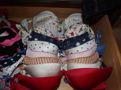 sissycrossboy:  this was before i had to move all my pretty bras to another drawer to make room for all my pantys. 