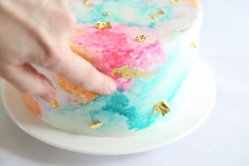 DIY gilded watercolour cake is a must.