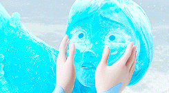 stydiaislove:  get to know me meme | [5/5] favorite movies ➥ Frozen  “Some