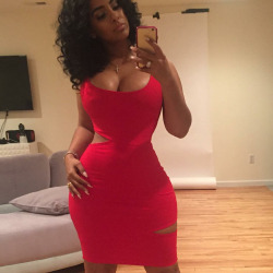 shefitsthatdress:  @AyishaDiaz Beauty dressed