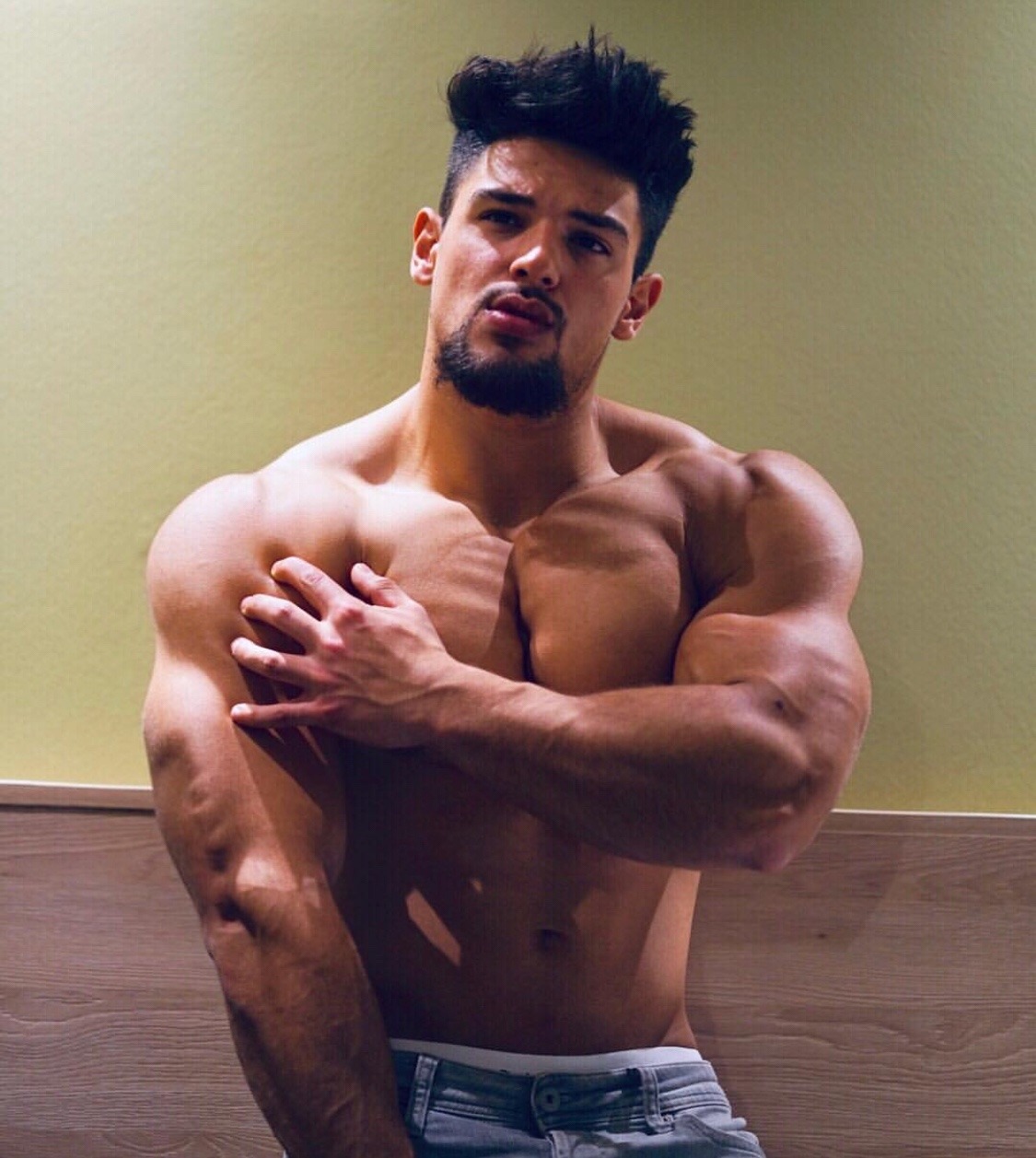 men-with-black-hair:  Jamar PuschHuman mattress…