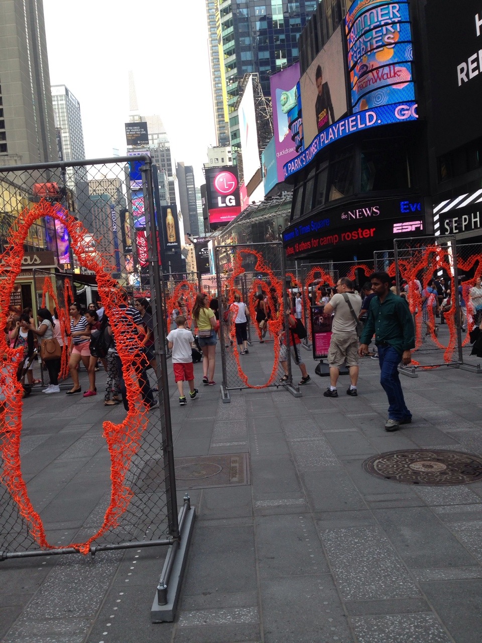 geardrops:  ultracheese:  whostuck-beevee:  There are a bunch of human shaped gates
