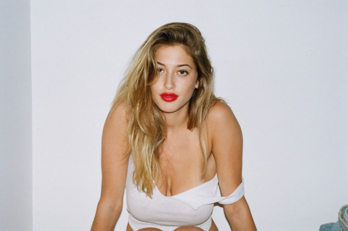 wetlikeacherry:  http://www.c-heads.com/2015/07/30/lindsey-by-atisha-paulson-for-c-heads/  www.nextmanagement.com/miami/profile/lindsey-kevitch  photo - www.atishapaulson.com  