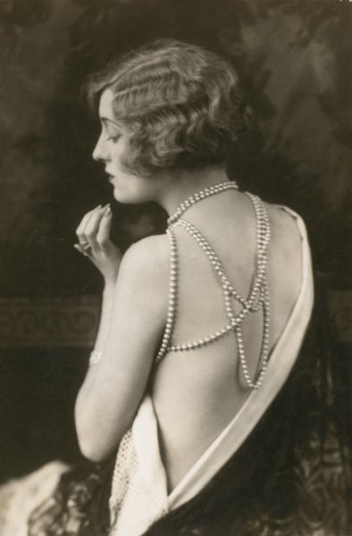 saisonciel:Peggy Hopkins Joyce by Alfred Cheney Johnston, 1920s
