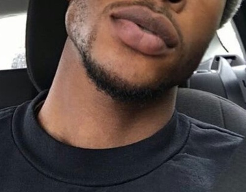 verythickdick4u:carelust: Lip gods Black men just do it for me.