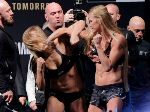 rondarouseyedmondtarverdyan: UFC193 weigh-ins Nov 14th 2015. Holly Holm puts her fist in Ronda&rsquo