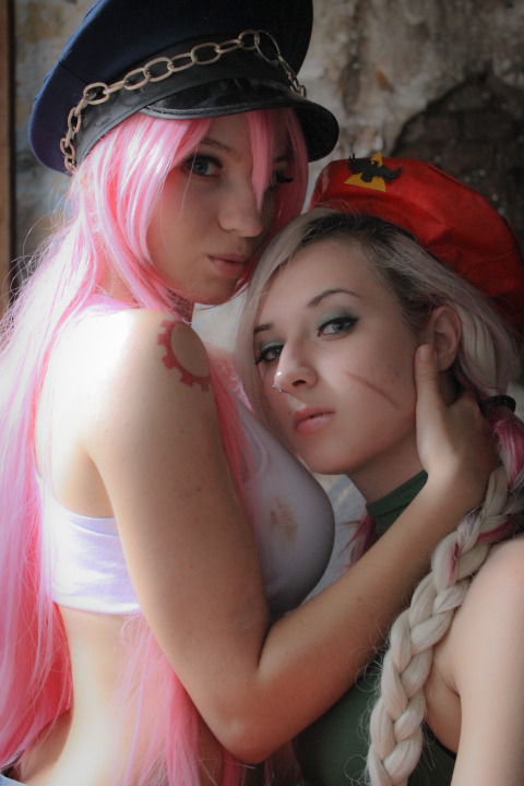cosplayhotties:  Cammy and Poison by MishiroMirage 