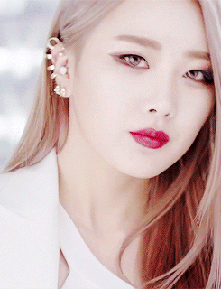 femaleidol:  subin: dalshabet’s actual big baby 