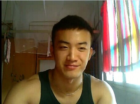fenghuashu1990:  mantop106910:果然是體育大學的直男生不但身材精壯屌又粗長的又很man又帥氣https://www.instagram.com/pinnanluChunyu