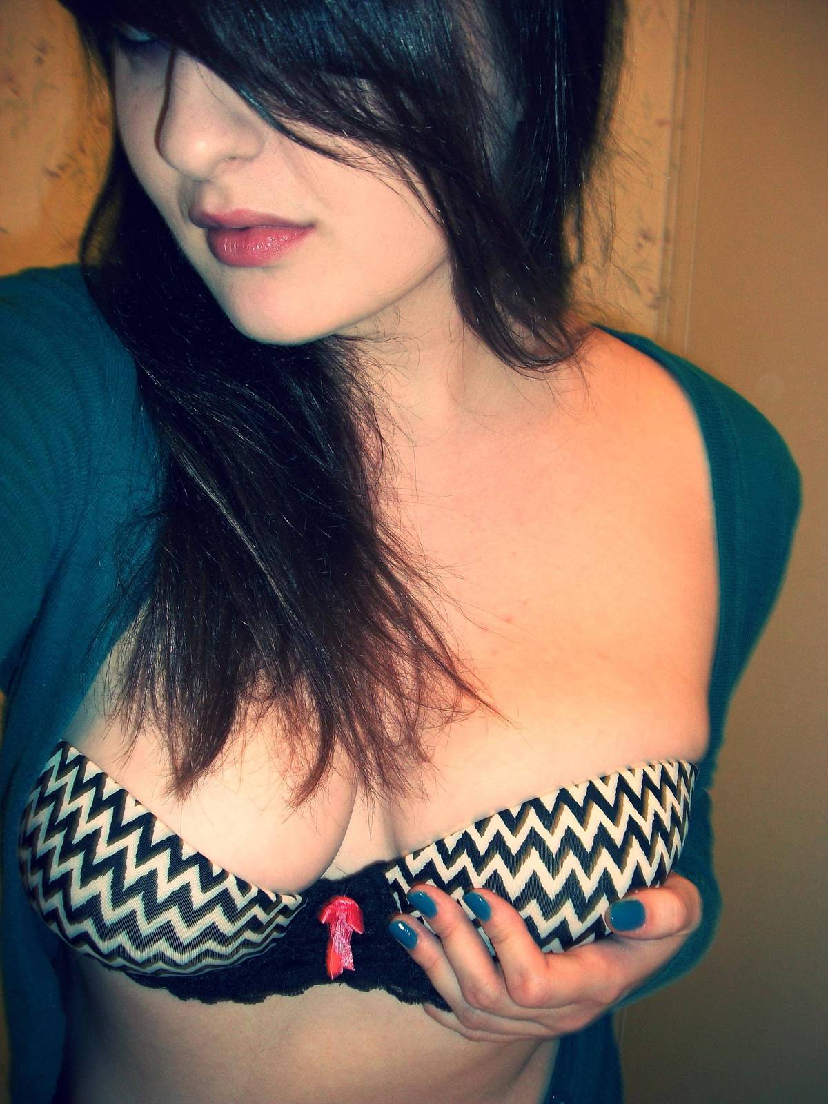 restricted18plus:  Link -&gt; Teenage GF 