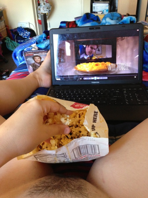 Pelo d’Autore n° 1983 Che dolce…. beautifullyundressed:  Stepbrothers, popcorn, no pants. My life is perfect in this moment. 