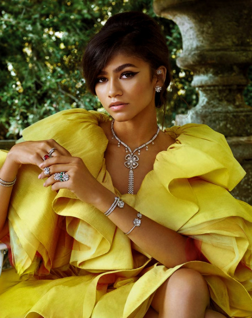 zedayacoleman:    ZENDAYA COLEMANPhotographed porn pictures