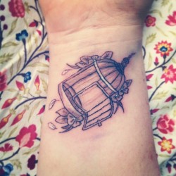 tattoofreaks:  yaaaaay, new ink :D by alfl_ http://instagr.am/p/VgWOhCS4ul/