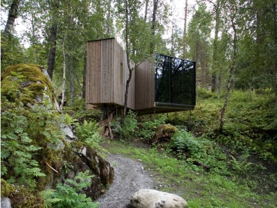 quickienewyork:jaronbaker:house from “ex machina” which is actually a hotel in