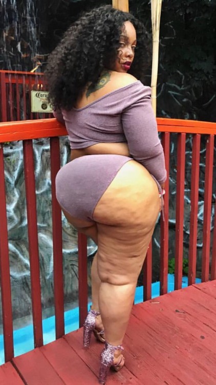 bbworship:  B.GarrettWww.dearfatgirl.com