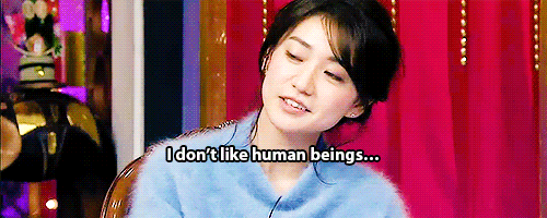 akb48g-gifs: Oshima Yuko answers if she had many friends on Konya Kurabete Mimashita