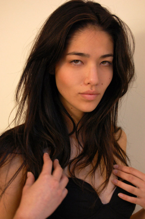 nya-kin:Paula Kawanishi a Japanese & Brazilian Model.