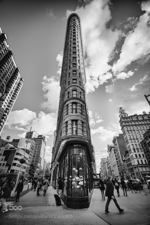 artblackwhite:  Flatiron Building by MaxBorge Sunny afternoon Flatiron,Manhattan,NYC